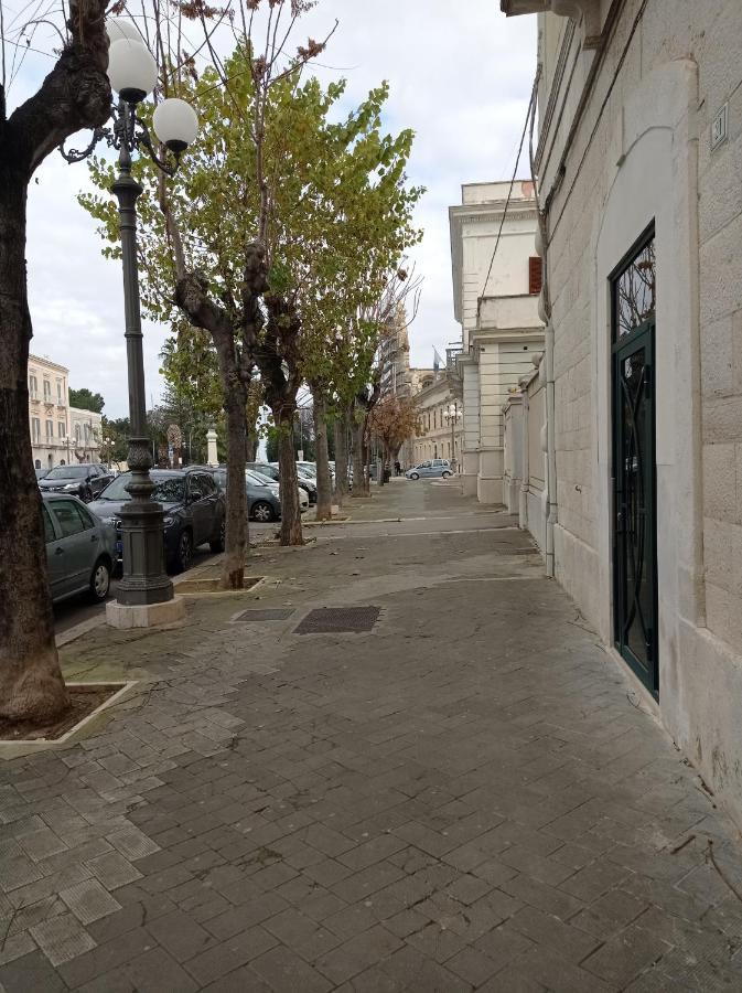 Suites Elifani Trani Exteriör bild